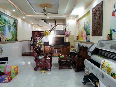 Bán nhà diện tích hiếm 5x24m, 3 tầng, tường 20cm, hxh 8m thông hà huy giáp 1