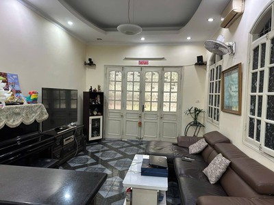 Ô tô đỗ cửa trần kim xuyến 42m 5 tầng, cách đường ô tô tránh 20m, hơn 15 tỷ 0