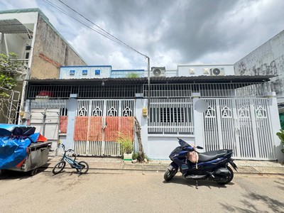 Nhà khu phân lô đường số 6, long bình   cạnh vinhomes    51m    giá 3,25 tỷ 0
