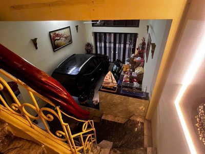 Bán nhà ngõ 105 xuân la   phân lô ô tô vòng quanh, sát ngoại giao đoàn, chỉ 12 tỷ 3