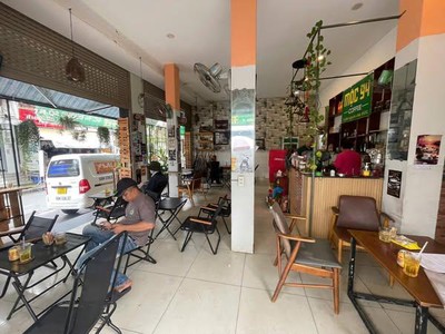 Bình tân , nhanh còn   quán cafe góc 2 mt đẹp lắm , dt : 10m x 9m, mb thuê rẻ chỉ 12 tr / 4