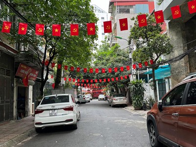 Bán nhà ngõ 105 xuân la   phân lô ô tô vòng quanh, sát ngoại giao đoàn, chỉ 12 tỷ 0