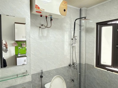 B.án nhà tại cổ nhuế siêu hot - 10 phòng cho thuê dòng tiền - 6 tầng thang máy - mặt ngõ thông kđt 2