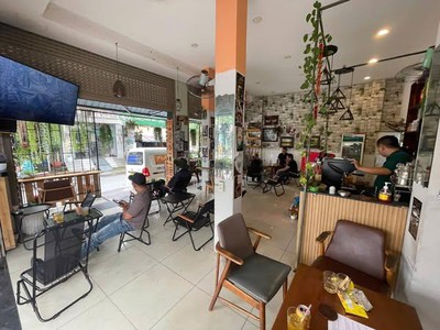 Bình tân , nhanh còn   quán cafe góc 2 mt đẹp lắm , dt : 10m x 9m, mb thuê rẻ chỉ 12 tr / 3