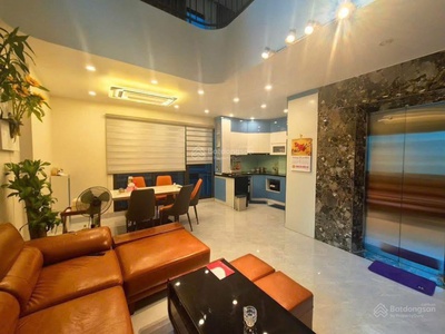 Bán nhà ngõ tây sơn, đống đa. 45m2 x 7 tầng, 7 phòng ngủ. sổ đỏ chính chủ. giá 14.3 tỷ. 2