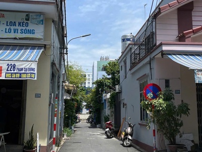 Kiệt ô tô trãi nhựa sát mặt tiền phạm cự lượng - gần biển - 74m2 - c4 - khu du lịch sầm uất 0