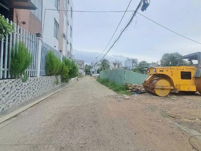 Đất 2 mh 137m2, tách thửa ok   an phú đông 9 q12 4