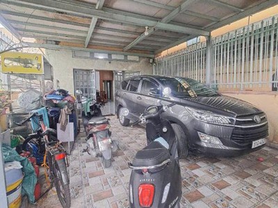Nhà 2 tầng   9 p.trọ 330m2, vuông   vườn lài q12 3