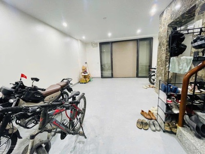 Bán nhà ngõ tây sơn, đống đa. 45m2 x 7 tầng, 7 phòng ngủ. sổ đỏ chính chủ. giá 14.3 tỷ. 3