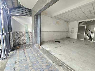 Cho thuê nhà mặt tiền cây keo, p. tam phú, 4x13m, 1 trệt, 1 lầu, 1pn,1wc,12tr 0