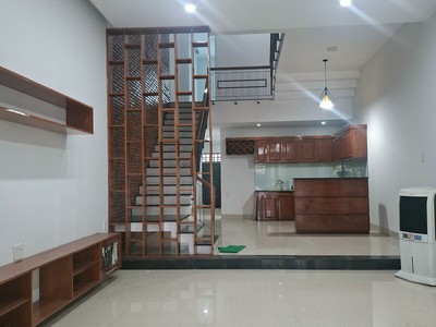 Chỉ 6,2 tỷ - giá cực tốt  nhà 3 tầng kiên cố, mặt tiền đường 7m5, lề 10m, cẩm lệ. 0