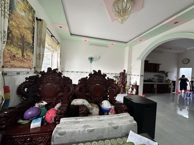 Bán nhà trong ngõ đường số 8, linh xuân, thủ đức. dt 174m2, 2 tầng, 4pn, sh, giá 6.15 tỷ. lh: 1