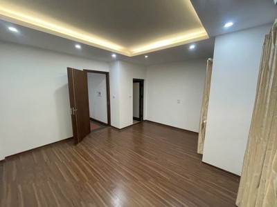 Người quen gửi bán nhà - ngọc thụy - long biên giá 7,18 tỷ - ô tô gần -  nội thất nhập đầy đủ 4