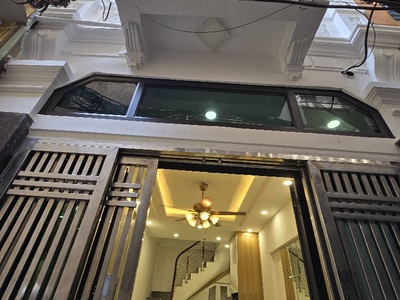 Nhà dân xây 5 tầng full - có hoàn công - gần phố - ngõ rộng thoáng - nội thất sang xịn   chủ tặng 4