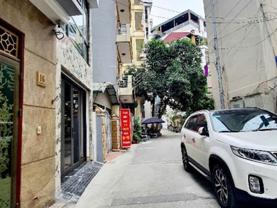 Bán nhà 5 tầng   gần phố nguyễn văn cừ   trung tâm quận long biên   diện tích 55m   giá chỉ hơn 14 0