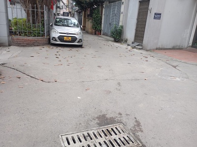Lô đất vàng nguyễn văn cừ long biên 65m  mặt ngõ ô tô thông   phù hợp xây tòa nhà văn phòng, chung 3