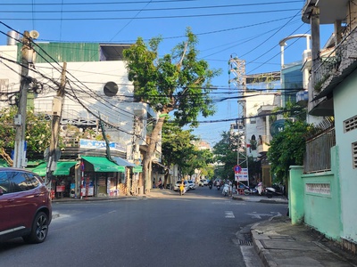 Bán nhà mặt tiền âu cơ-phước tân dt: 201m2 ngang 11m nở hậu giá bán: 19.5 tỉ mọi thông tin chi 1
