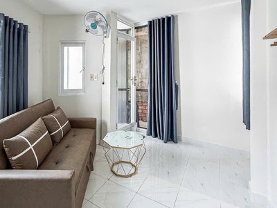  nhà đẹp trung tâm phú nhuận   giáp quận 1   gần sân bay   chỉ hơn 3 tỷ   3 tầng ở ngay 0