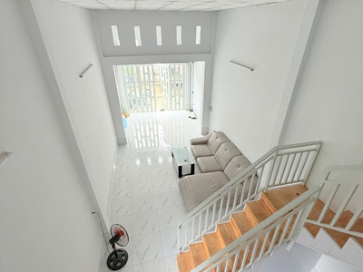 Bom tấn nhà xưởng ngay chợ bình thành hẻm xe tải 230m2,trệt lửng nhỉnh 11 tỷ 1
