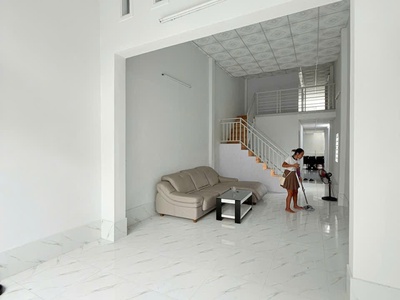 Bom tấn nhà xưởng ngay chợ bình thành hẻm xe tải 230m2,trệt lửng nhỉnh 11 tỷ 3