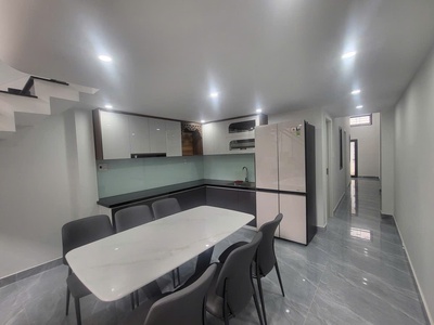  cơ hội đầu tư   nhà mặt tiền nguyễn huy tự   gần biển   sinh lời tốt  nhà đẹp 2 tầng   vào ở 2