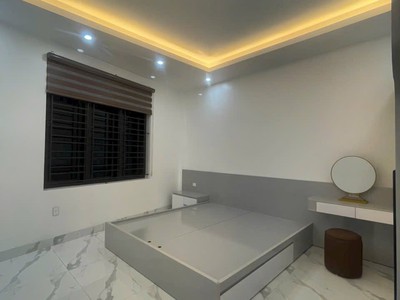 Bán căn nhà 4 tầng, 3 ngủ ngõ phố Vũ Hựu, TP HD nay là TP HP mới, 40m2, mt 4.5m, 2.78 tỷ 4