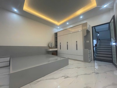 Bán căn nhà 4 tầng, 3 ngủ ngõ phố Vũ Hựu, TP HD nay là TP HP mới, 40m2, mt 4.5m, 2.78 tỷ 6