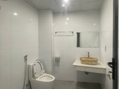 Bán căn nhà 4 tầng, 3 ngủ ngõ phố Vũ Hựu, TP HD nay là TP HP mới, 40m2, mt 4.5m, 2.78 tỷ 7