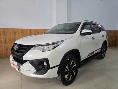 Cần bán Fortuner TRD máy xăng số tự động 3