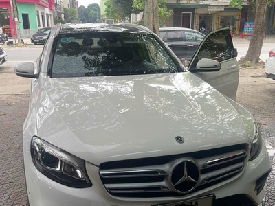 Chính chủ cần bán Mercedes GLC 200 - Đời 2019 2