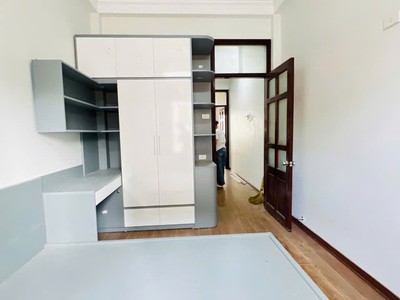 Bán nhà Long Biên . Ô tô vào nhà. Full nội thất - Giá 8 tỷ 3