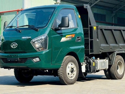 Xe tải ben 3.2 tấn chiến thắng thùng 2.4 khối vào ngõ phố 8