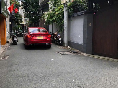 X bán nhà hẻm 8m ôtô vào nhà 81m,ngang 6m, 2tầng lê văn sỹ 12tỷ nhỉnh 0