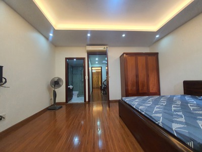 Bán nhà đại cồ việt, 140m2, 4 tầng, mặt tiền siêu khủng 8m, 46.1 tỷ, ô tô tránh, phù hợp xây tòa 1