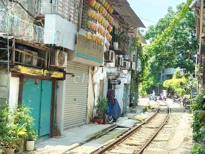 Cho thuê nhà 2 tầng, wc khép kín tại số 4 ngõ 29c, phố nguyễn thái học, phường cửa nam, quận hoàn 2