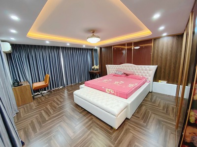 9 tầng thang máy, view hồ, oto tránh, kd, tt đống đa, 76m2, mt5m, 27 tỷ 2
