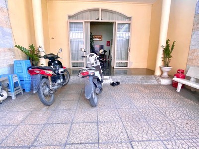 Bán nhà linh trung, thủ đức,  đường số 3, dt 142m2, 3pn, sh, 7.45 tỷ. lh: 0933125879 1