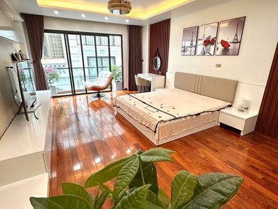 Bán nhà khu liễu giai, 124m , ô tô vào nhà, thang máy, giá chỉ 22 tỷ 3