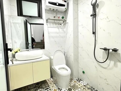 Nhà đẹp trung tâm cầu giấy   6 tầng   full nội thất   gần ô tô   sổ nở hậu 3