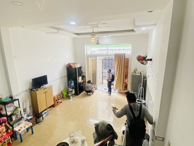 Bán nhà mặt phố q.2, đường số 16, bình trưng đông. dt 73m2, 2 tầng, 3pn. sổ hồng, giá 5.69 tỷ. lh: 1