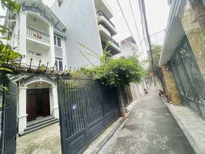 Ngọc thụy,long biên 20tỷ 120m nhà vườn dân xây,ngõ ô tô thông 7 chỗ 0