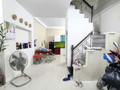 Phố dịch vọng hậu, dân xây, hai thoáng, tặng full nội thất - 4t, 48m2, 7.9 tỷ 0