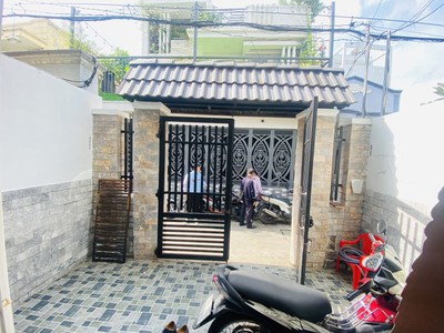 Bán nhà mặt phố q.2, đường số 16, bình trưng đông. dt 73m2, 2 tầng, 3pn. sổ hồng, giá 5.69 tỷ. lh: 0
