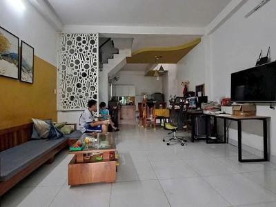 Bán nhà hxh trường chinh, phường 14 tân bình  4 18  chỉ 9,5 tỷ 0