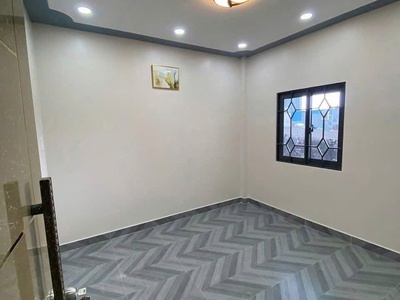 Chính chủ bán nhà MT gần Ql1A, 2 tỷ 500tr, shr công chứng sang tên ngay 8