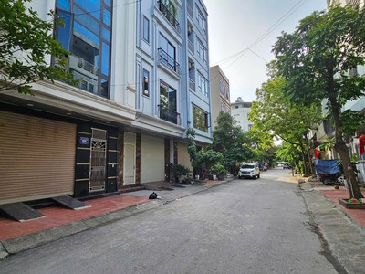 Bán nhà 6 tầng thang máy 3 bước ra mặt phố võ chí công 70m  mt 5m   giá 15 tỷ 0