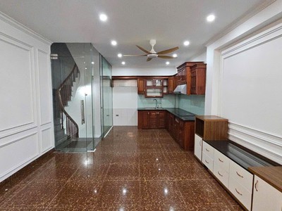 Bán nhà 6 tầng thang máy 3 bước ra mặt phố võ chí công 70m  mt 5m   giá 15 tỷ 3