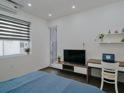 Căn hộ 1 ngủ tách bếp cho thuê tại KĐT Waterfront 4