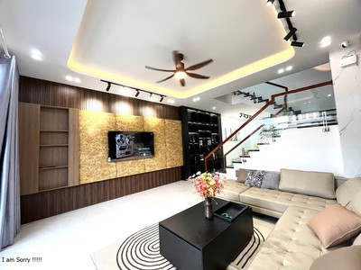 Chào bán nhà 3 tầng 3 mê đúc mặt tiền số 109 đường võ an ninh, hoà xuân, đà nẵng. đường 10,5m lề 5m. 1
