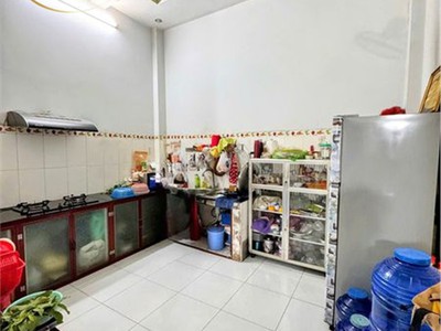 Bán nhà hxh 688/ tân kỳ tân quý, dt 4x11m, 2 lầu đúc, gần aeon mall tân phú, p. bình hưng hòa, q. 3